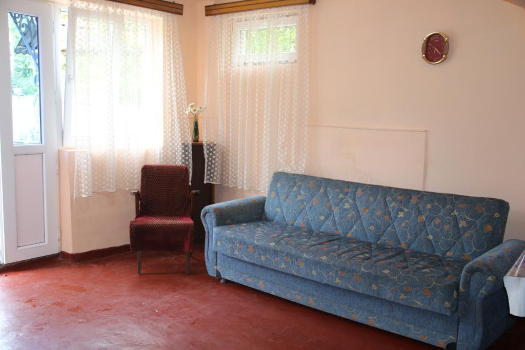 מחינג'אורי Achi Guest House מראה חיצוני תמונה