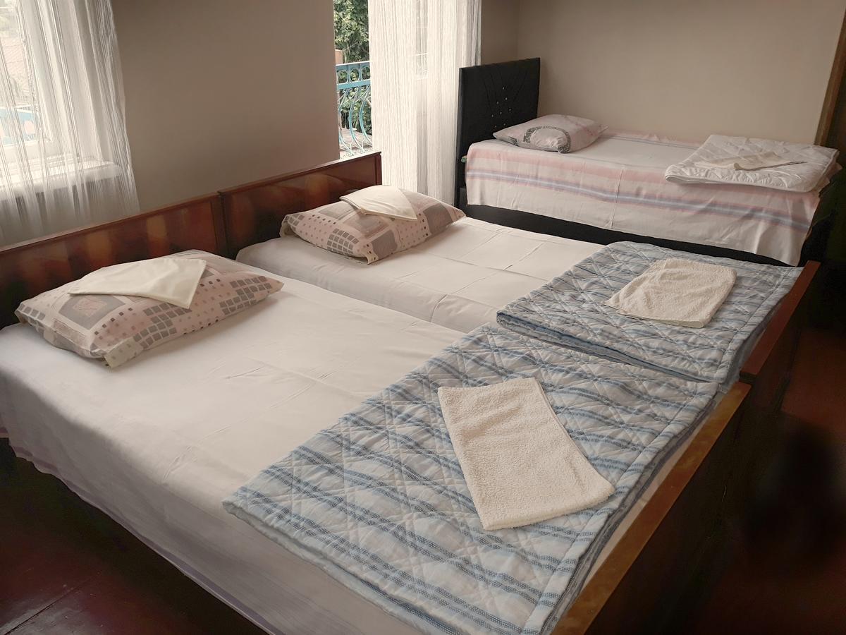 מחינג'אורי Achi Guest House מראה חיצוני תמונה